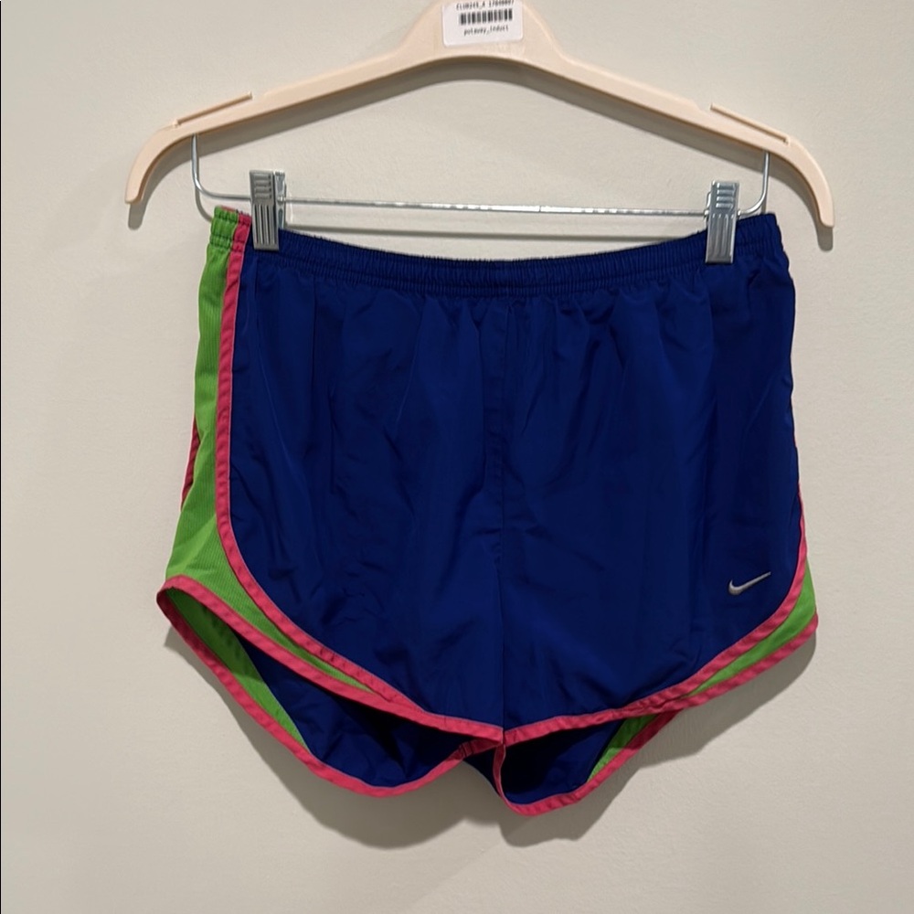 Nike Tempo size M